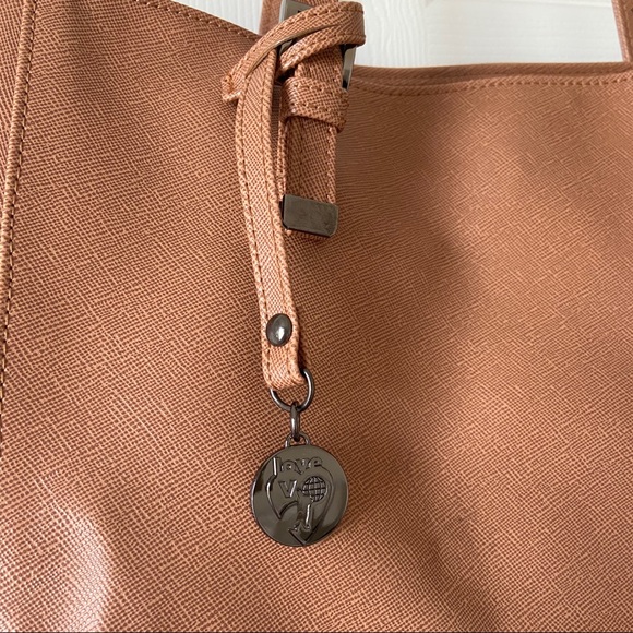 GUNAS Kangaroo Tote - Picture 5 of 11